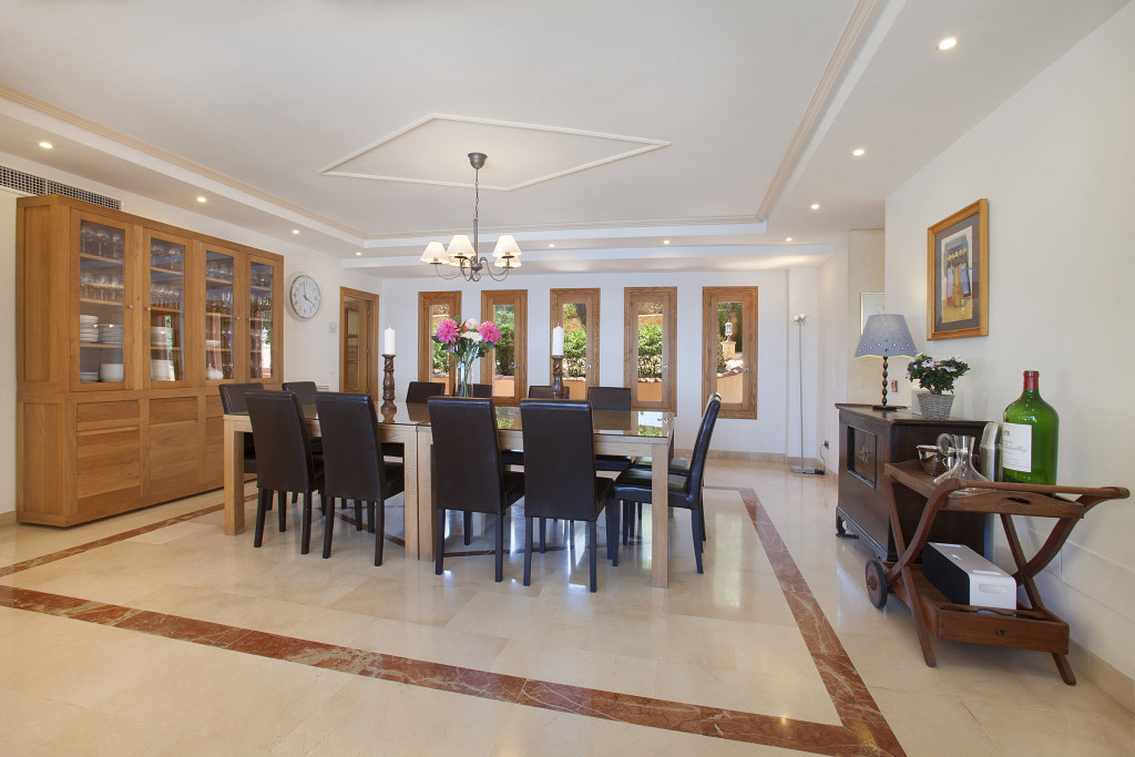 Dining Room towards Garden